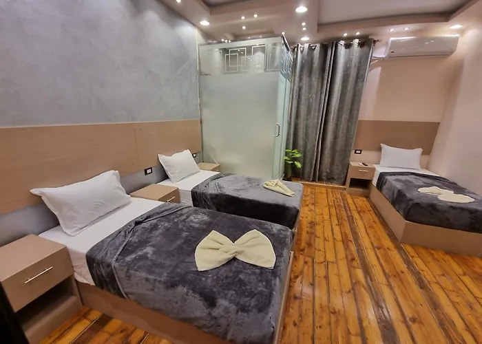 Cairo Plaza, -Suites- Hotel